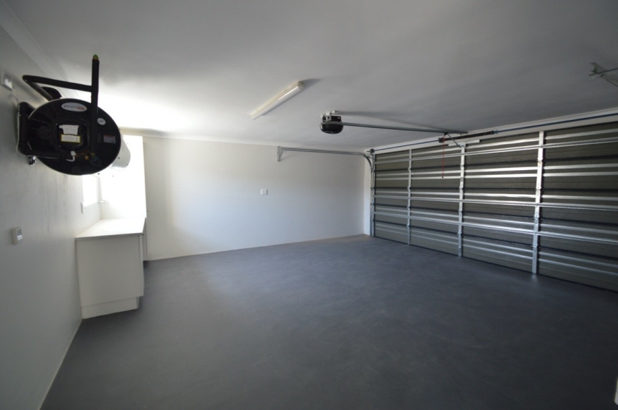 To Let 2 Bedroom Property for Rent in Keurboomstrand Western Cape